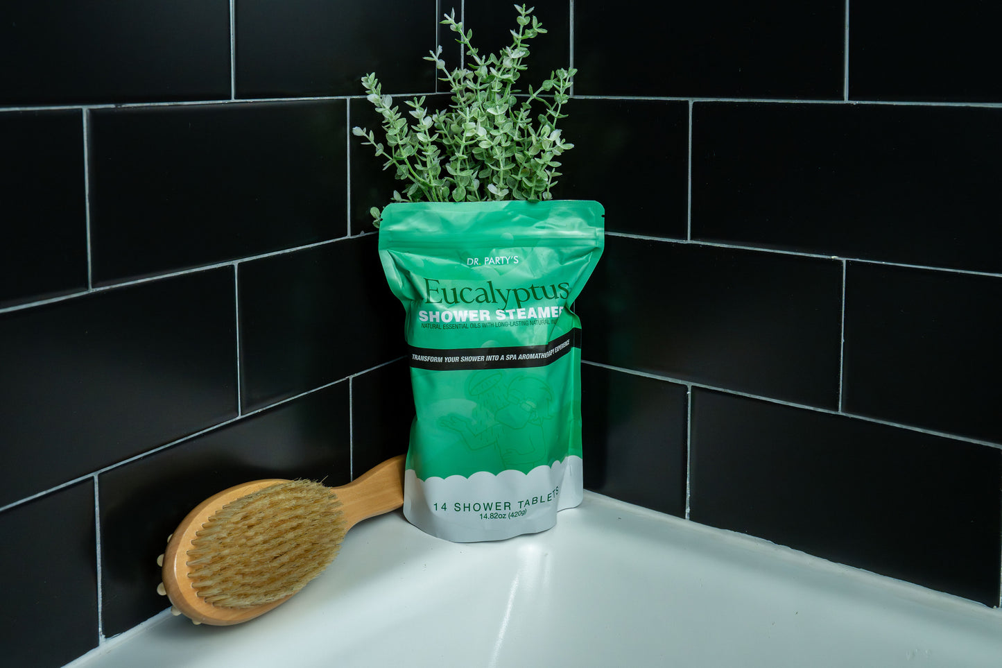 Let the natural aroma of eucalyptus elevate your shower experience with our pack of 14 steamers, each designed to turn your bathroom into a tranquil spa.